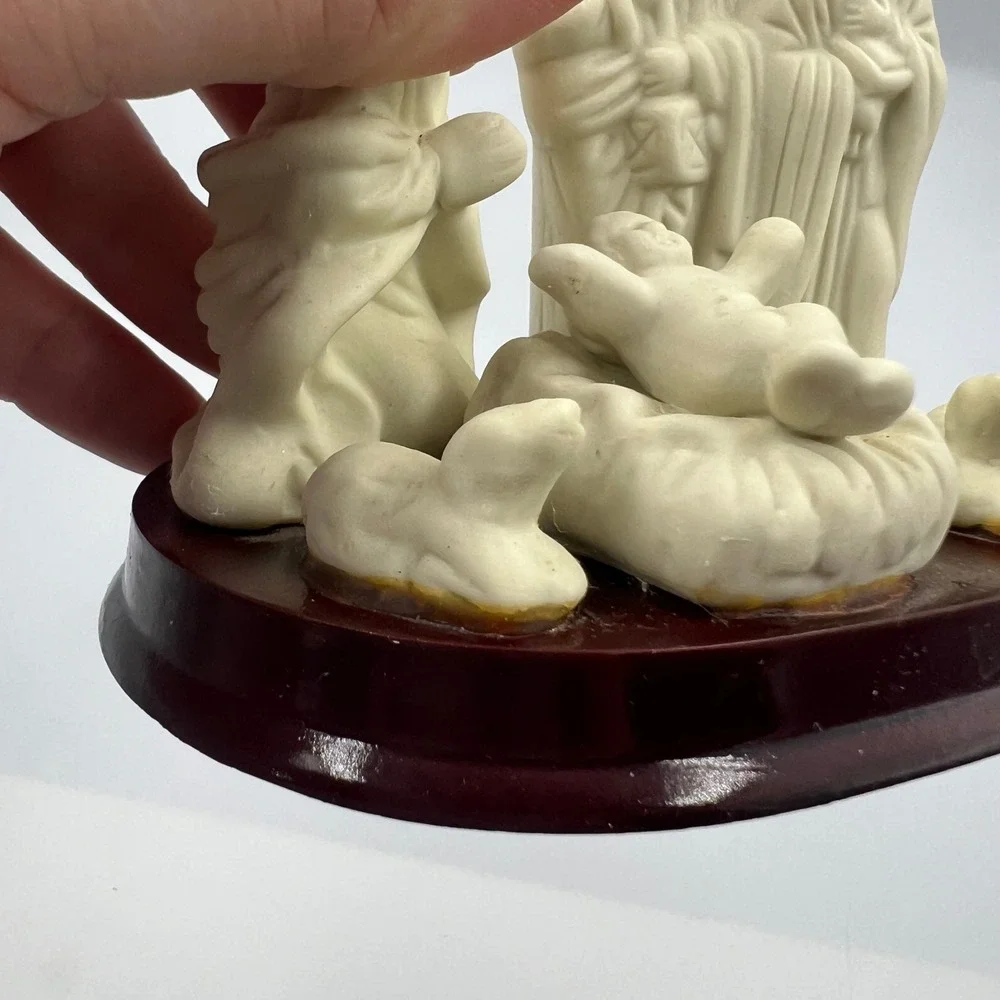 Miniature Nativity Scene Figurine Holy Family Baby Jesus Manger Christmas Decor